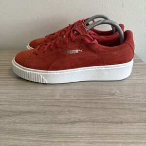 Puma Suede Platform Sneaker Womens Size 9.5 Barbados Cherry 362223-03